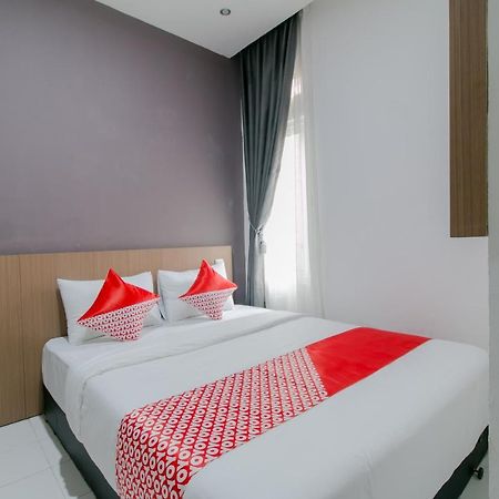 Oyo 2228 Arwinda Costel Syariah Hotel Puncak Exterior foto