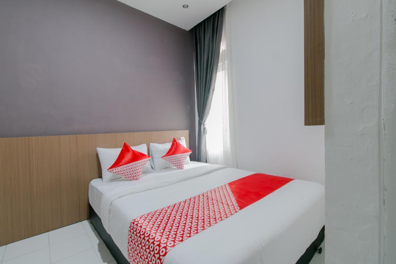 Oyo 2228 Arwinda Costel Syariah Hotel Puncak Exterior foto